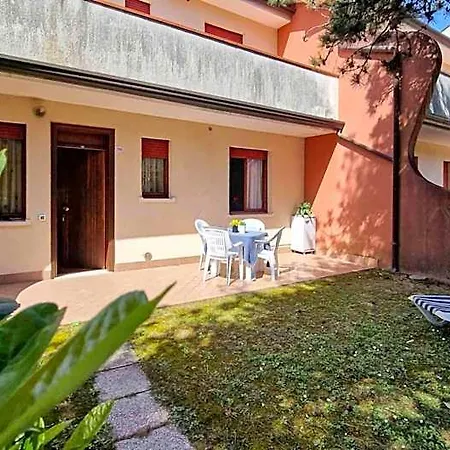 Hotel Bright Flat In With Pool - Beahost