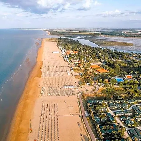Bright Flat In With Pool - Beahost Bibione